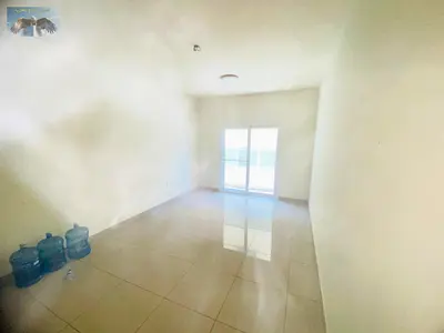 • Clean and well-maintained building in excellent condition.