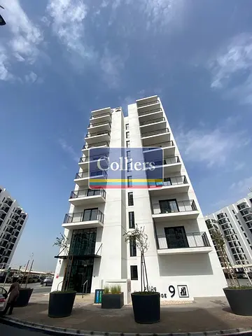 Just Vacated | Elegant Living In A Prime Location