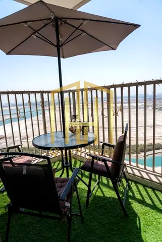 Bright Furnished Unit | Canal View | Balcony