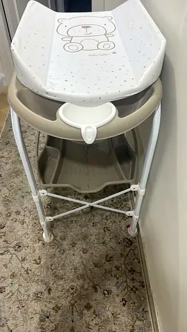 Foldable Baby Changing Table with Bath Tray - Beige/White