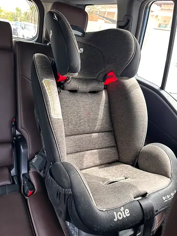 Joie Convertible Carseat