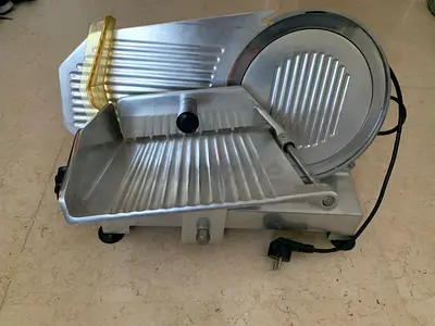 Electric Meat / Deli Slicer - Heavy Duty Aluminum
