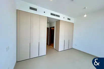 Exclusive | Corner Unit | Brand New
