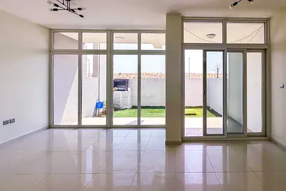 Single Row | Type RR-M | 3BR | Prime Location