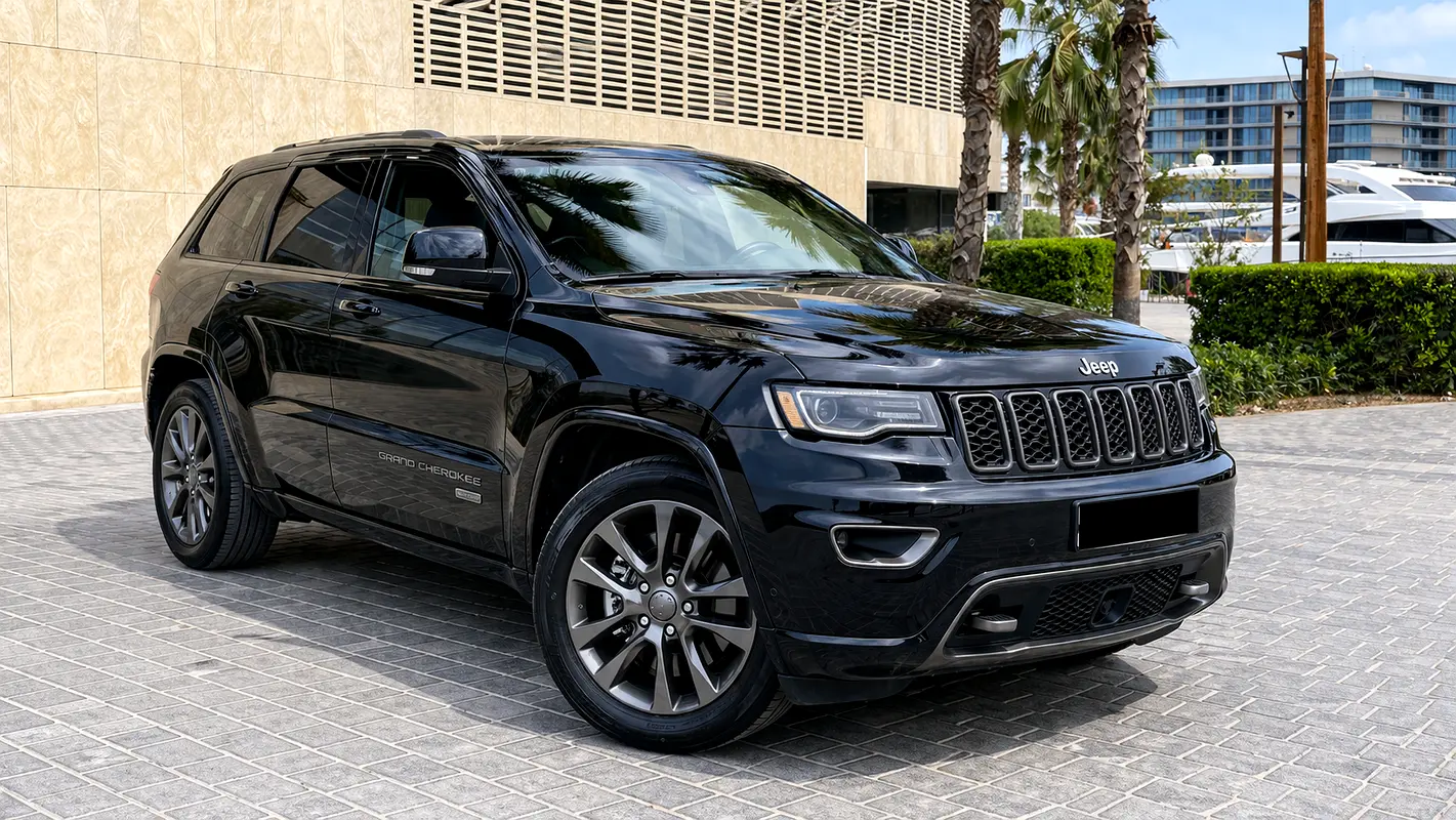 Jeep Grand Cherokee 2016 — photo 1 of 7