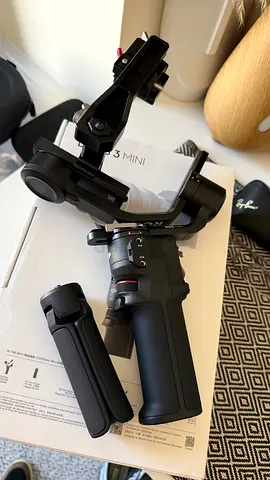 DJI RS 3 Mini Handheld Gimbal Stabilizer - brand new