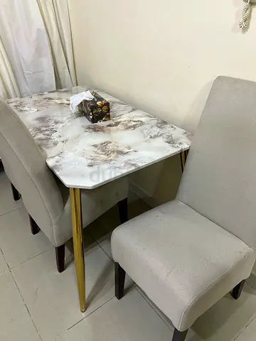 Marble-Effect Side Table with Gold Legs with 3 cushion chair 120x70cm