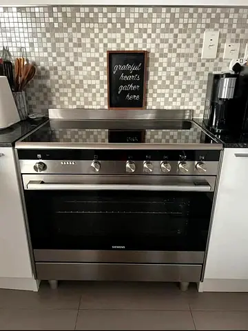 Seimens IQ700 Electric Ceramic Cooker 90cm
