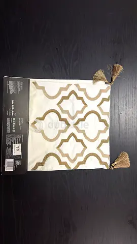 Home Centre table runner 180x33cm