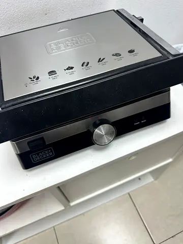 Black+Decker Electric Indoor Grill / Griddle - Good Condition