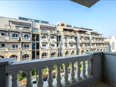 Modern 1 Bedroom | Spacious Unit | Community View