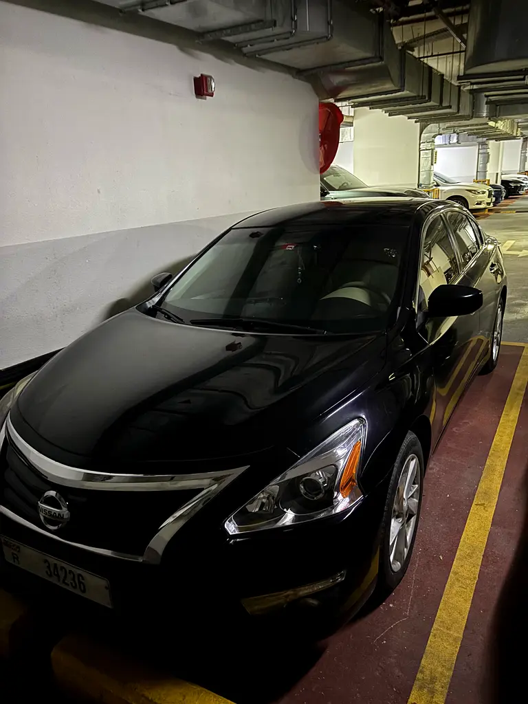 Nissan Altima 2015 — photo 1 of 5