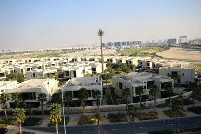 GOLF COURSE VIEW I NICE LOCATION I WELL PRICED