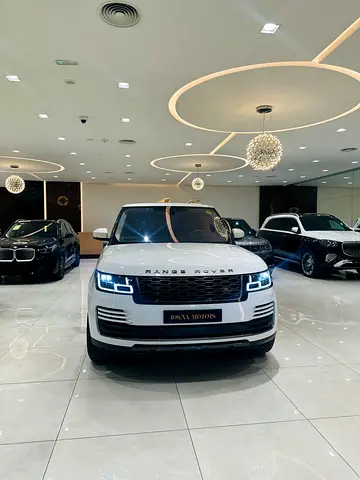 Land Rover Range Rover Vogue HSE 2018 - GCC Specs - Pristine Condition