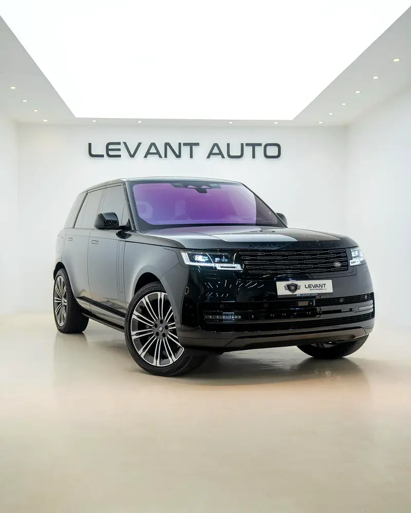 Land Rover Range Rover 2023 — photo 1 of 15