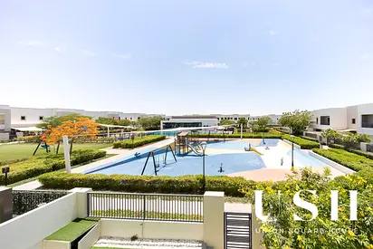 3BR+M | Beautifully Landscaped |On the Pool & Park