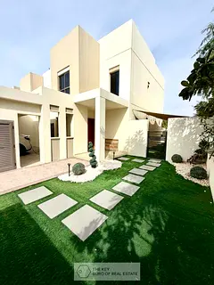 HOT DEAL: 4BR Corner Townhouse | Fully Furnished | VOT