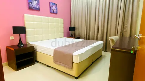 Master Room with Attached Bath near
Metro JAFZA