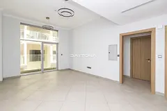 LUXURIOUS 1BR | 2 BATHS | LARGE LAYOUT | CLOSED KITCHEN