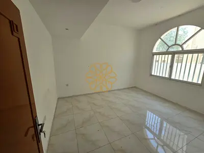 5BRH Villa with Private Garden Near Heara Beach