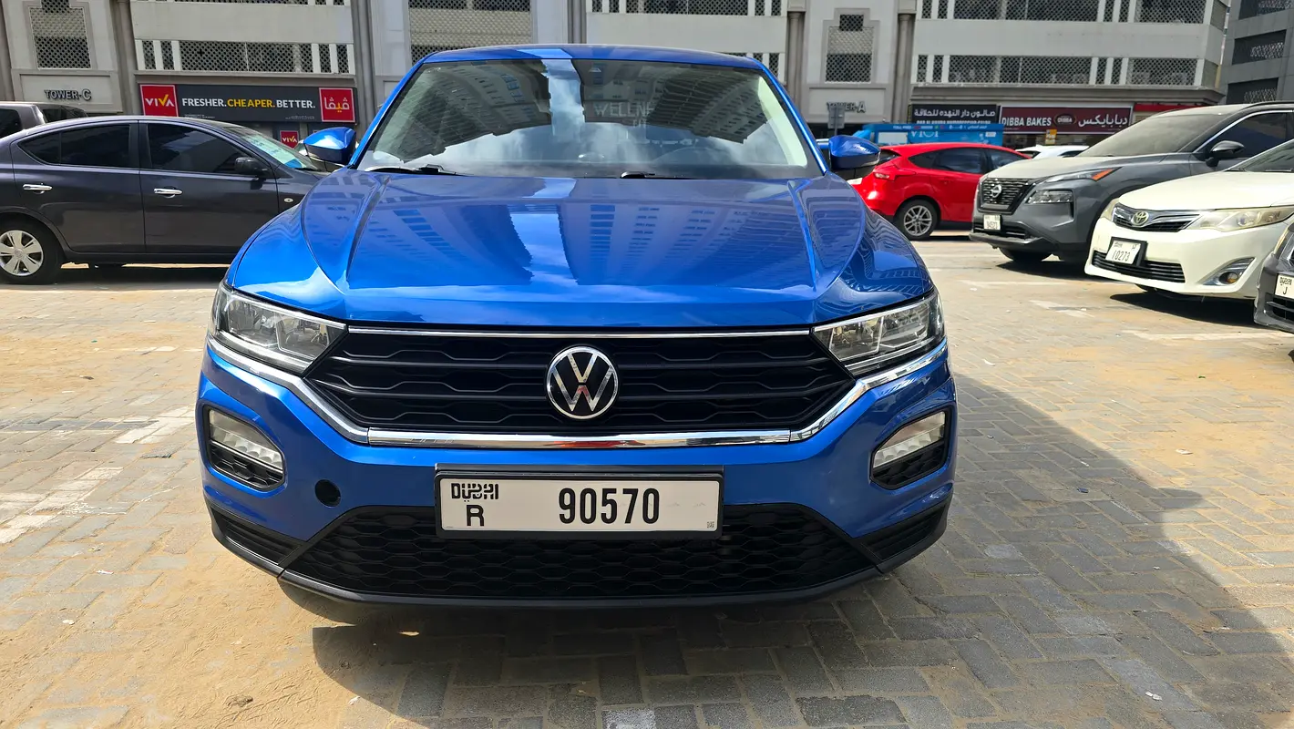 Volkswagen T-Roc 2021 — photo 1 of 20