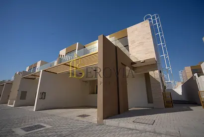 Open Plan Living | Courtyard & Downtown Views | Terrace & Garden