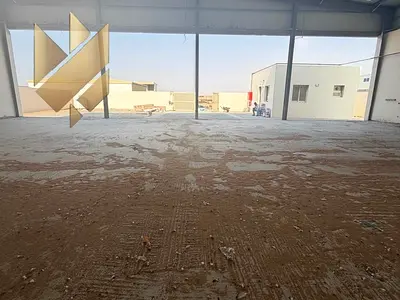مصنع / مستودع للإيجار | الصجعة الشارقة | 10,000 قدم | كهرباء 70 كيلو وات | شيد مغطى | أرخص سعر