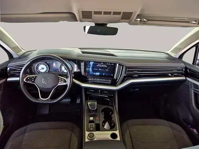 صورة 9 لـ 2021 Volkswagen TOUAREG