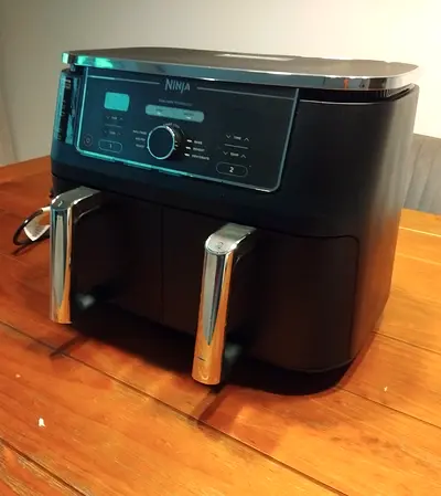 Ninja Foodi Dual Zone Air Fryer in Flawless Condition (like new)