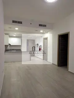 Vacant | Large space | Skyline &amp; Park View