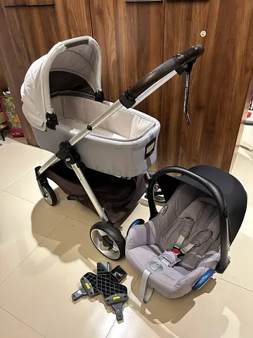 3-in-1 Travel System: Stroller with Bassinet + Infant Car Seat and Base (Light Grey)