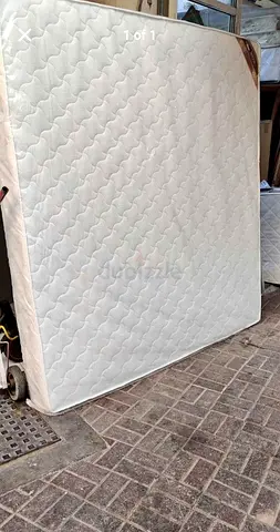 180x200cm King size mattress.  All times delivery available