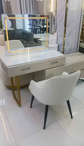 Luxuriously dressing table