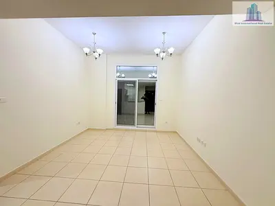 1 bed with balcony for Sale liwan Queue Point 580k only