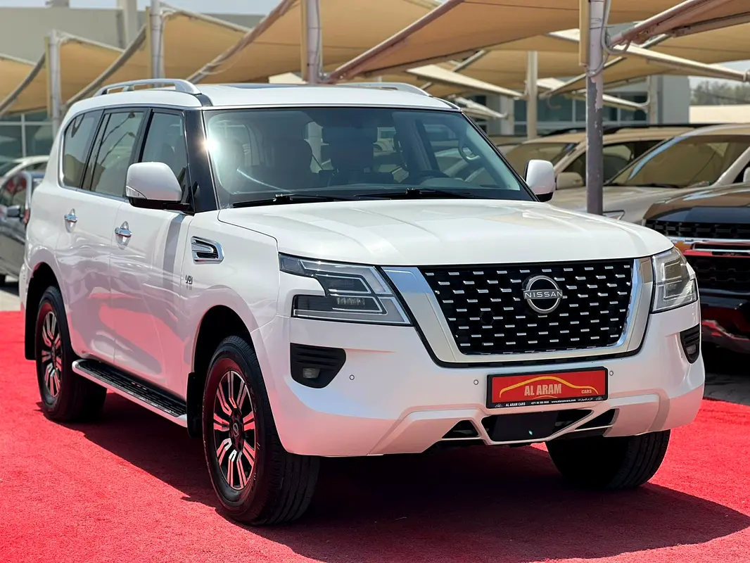 Nissan Patrol 2024 — photo 1 of 19