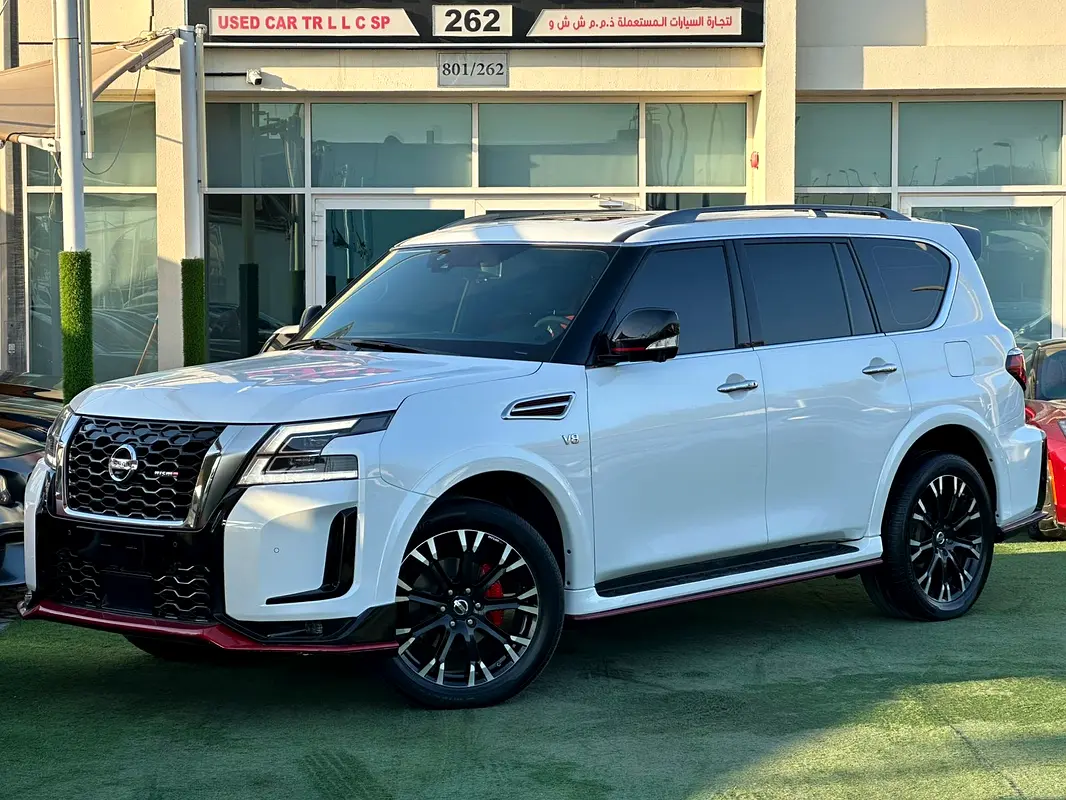 Nissan Patrol 2021 — photo 1 of 13
