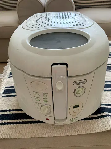 DeLonghi Electric Deep Fryer - 2.2L, White (never used)