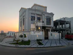 Classic corner villa, 6 bedrooms, all fees included