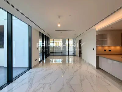 Stunning 4Br Apartment Located in Crest Grande