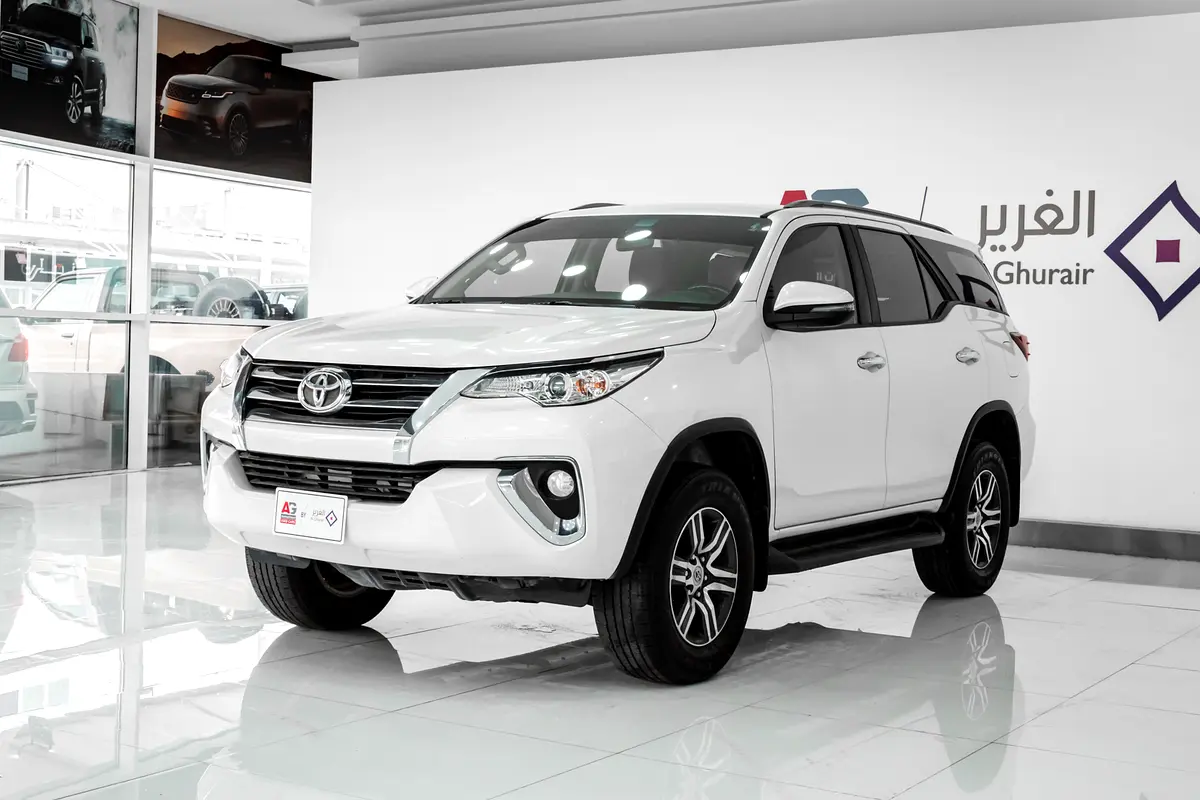 Toyota Fortuner 2021 — photo 1 of 14