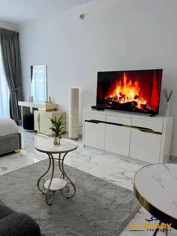 استوديو مفروش | خليج جميرا X1 | إطلالات على المارينا والمدينة