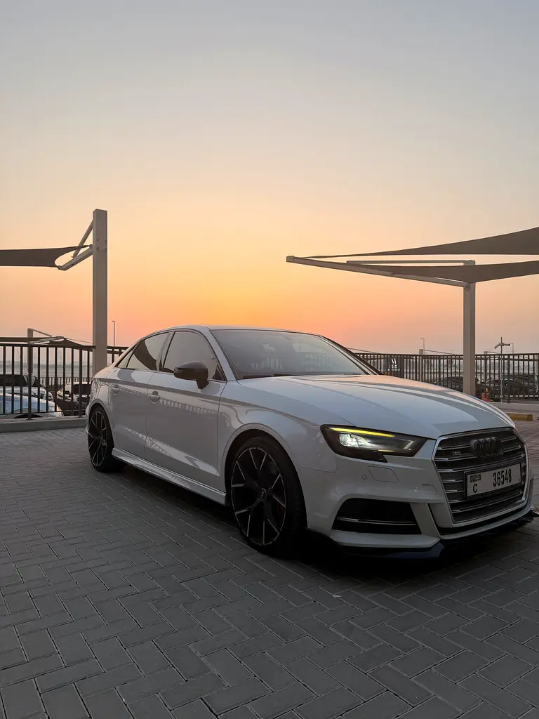 Audi S3 2017 — photo 1 of 15