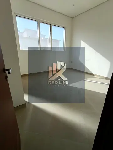 افضل مساحة استوديو في منطقة القليعه بالشارقه ماسحه كبيره مع اطلاله مفتوحه تكيف اسلبيت وغاز مركزي موقع استراتيجي مميز جدا قريب لكافة الخدمات والمركز