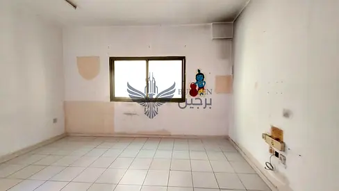 Spacious 1bhk apartment available in nabba near to lulu split ac central gas family building with free parking