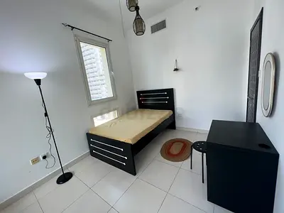 Very spacious Room balcony ‼️3 mins walk to dmcc metro