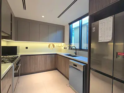 Closed Kitchen | Single Row | Upgraded