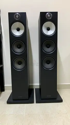 Pair of Bowers  Wilkins 603 Floorstanding Speakers (Black) - Good Condition