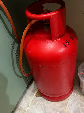 Gas cylinder