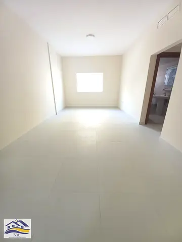 NEW appartment with balcony centre AC family buling