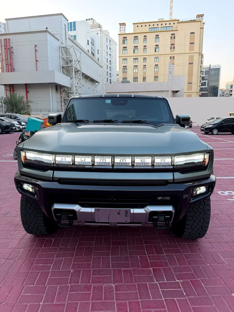 GMC Hummer 2024 — photo 1 of 20